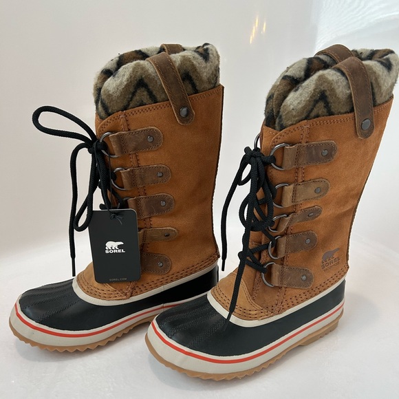 Sorel Boots - Picture 1 of 3